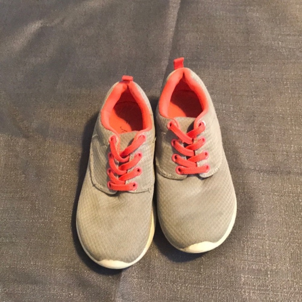 Fabkids grey and pink pull on sneakers